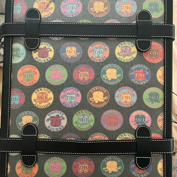 ✈️⛵️🚁Vintage Dooney Rolling Trunk✈️⛵️🚁 - Picture 13 of 13